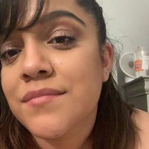 Meet your Posher, Jacqueline